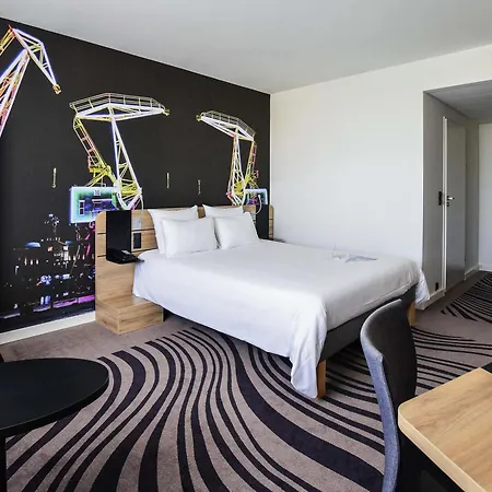 Отель Novotel Centrum