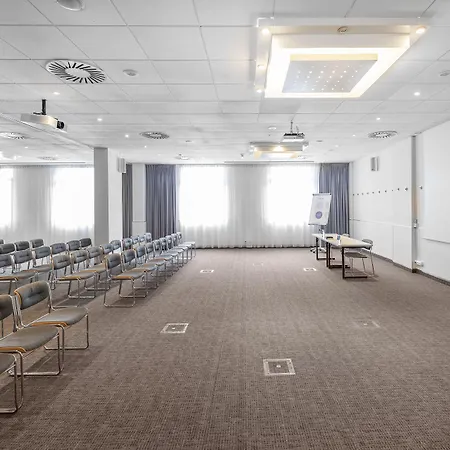 Novotel Centrum Отель 4*